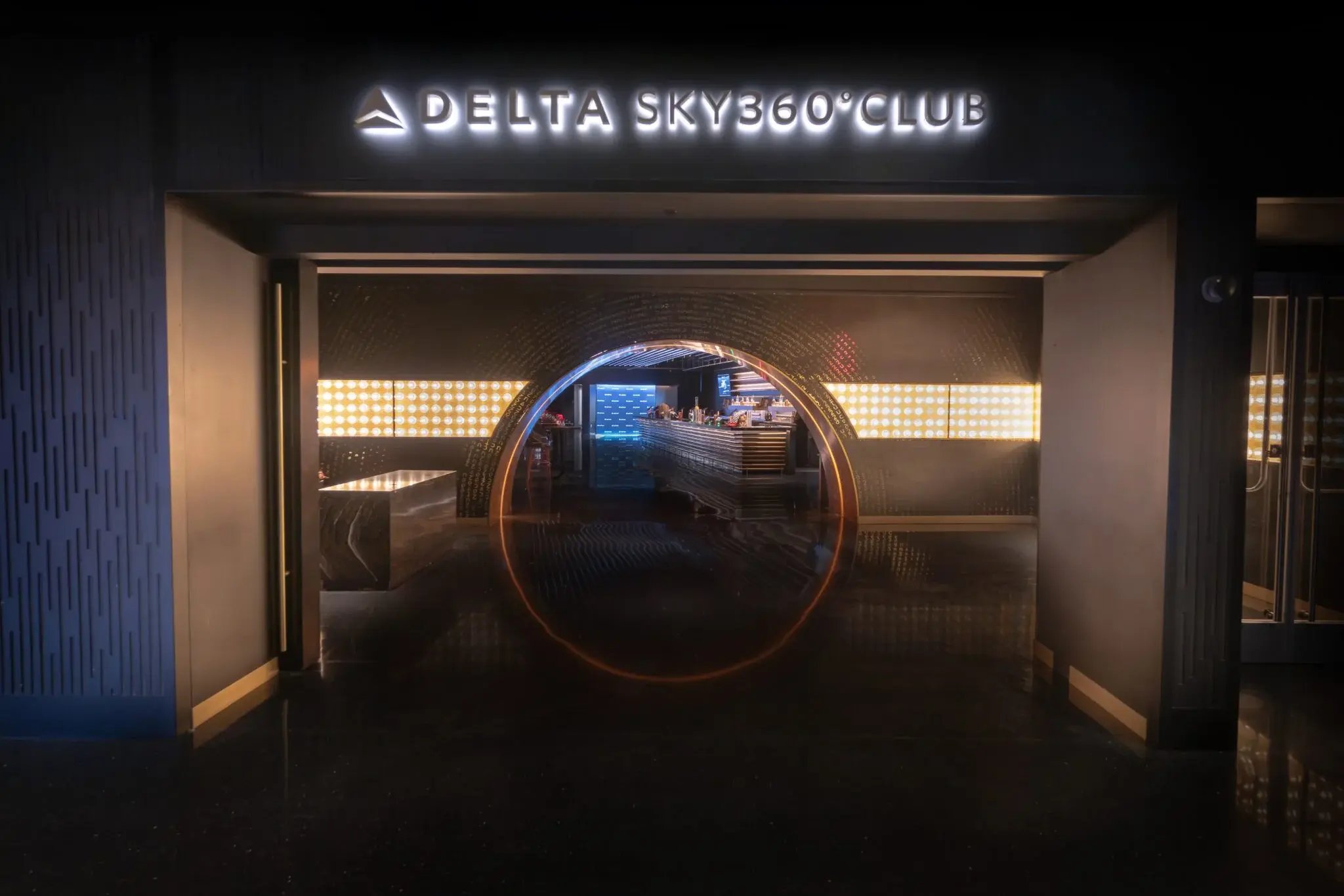 Delta-SKY360-Club-at-Sphere-2048x1365